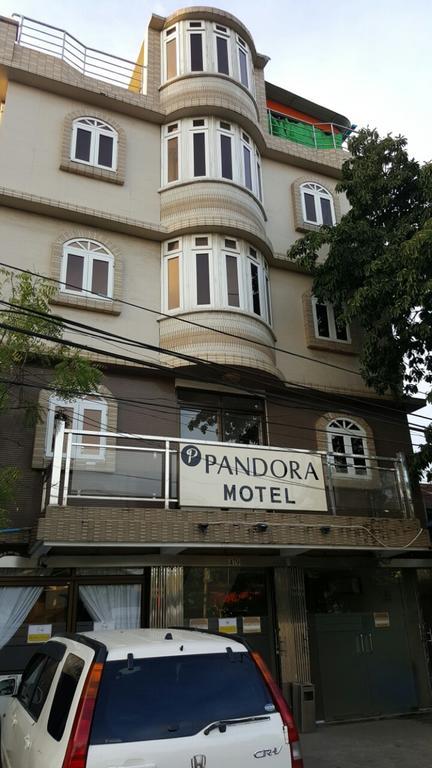 Pandora Motel Янгон Екстериор снимка
